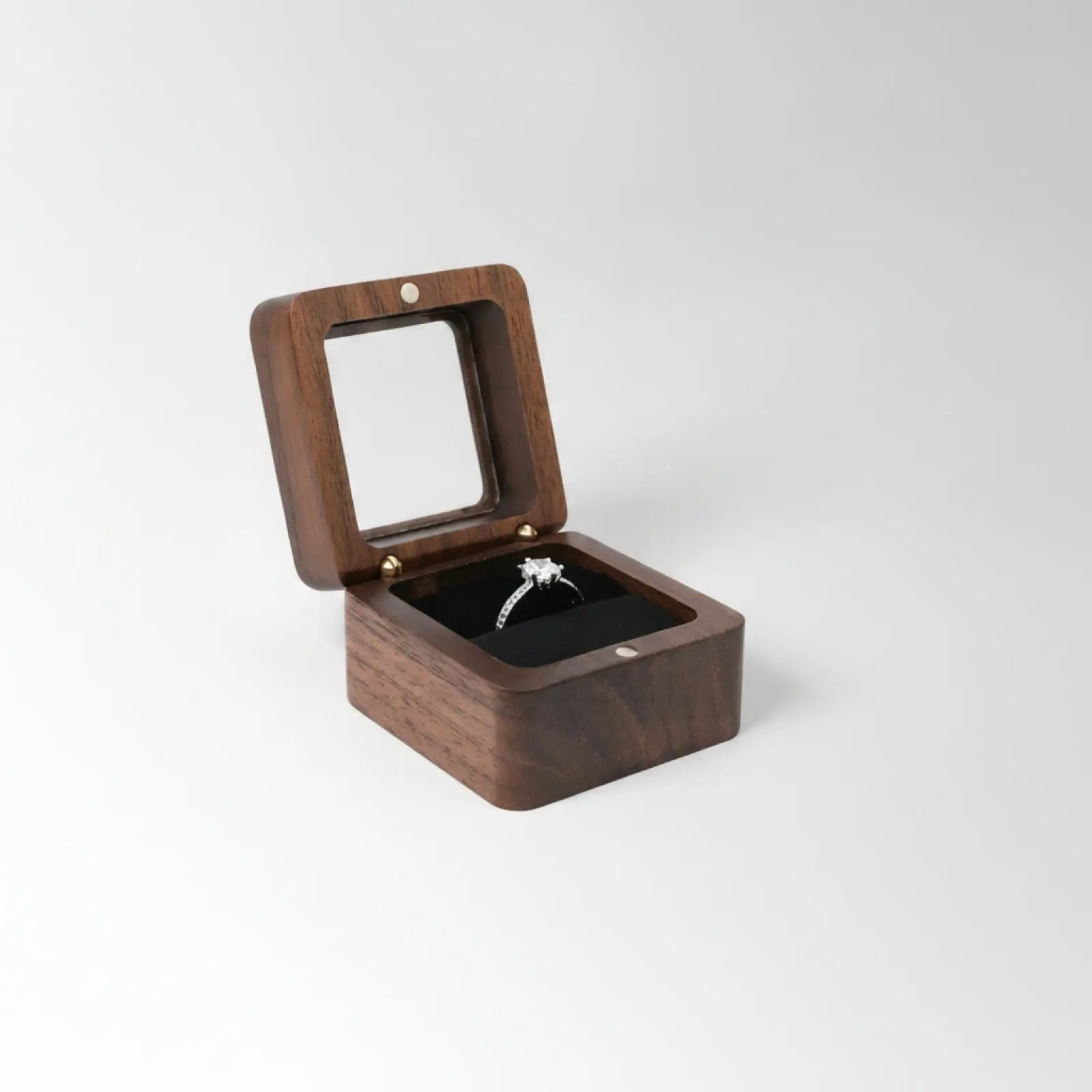 Boîte à Bague en Bois Travaillé